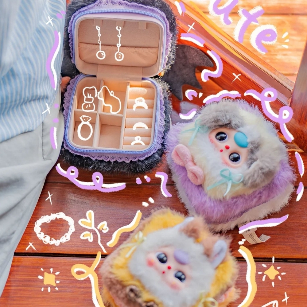 Baby Three Jewelery Box Blind